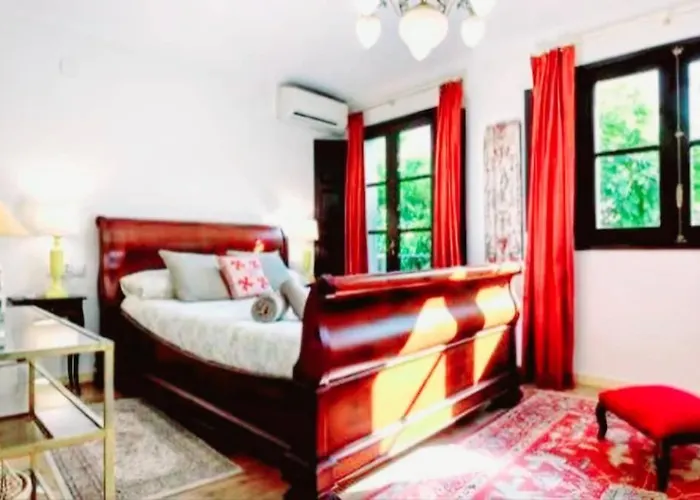 Santa Cruz Luxury *