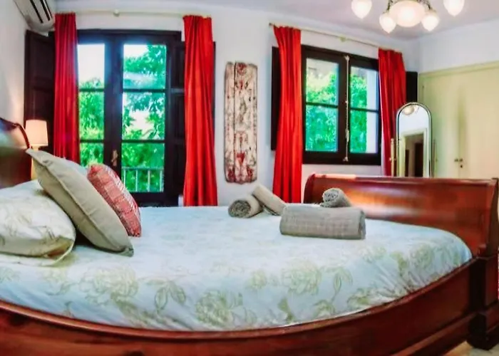 Santa Cruz Luxury 세비야